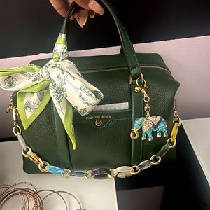 MICHAEL MICHAEL KORS
Beck Medium Leather Satchel